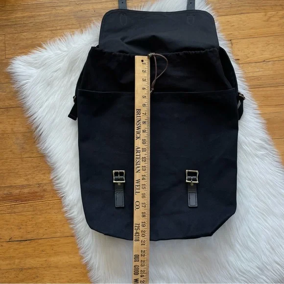 LIKE NEW Filson Ranger twill canvas and leather backpack - Picture 11 of 16